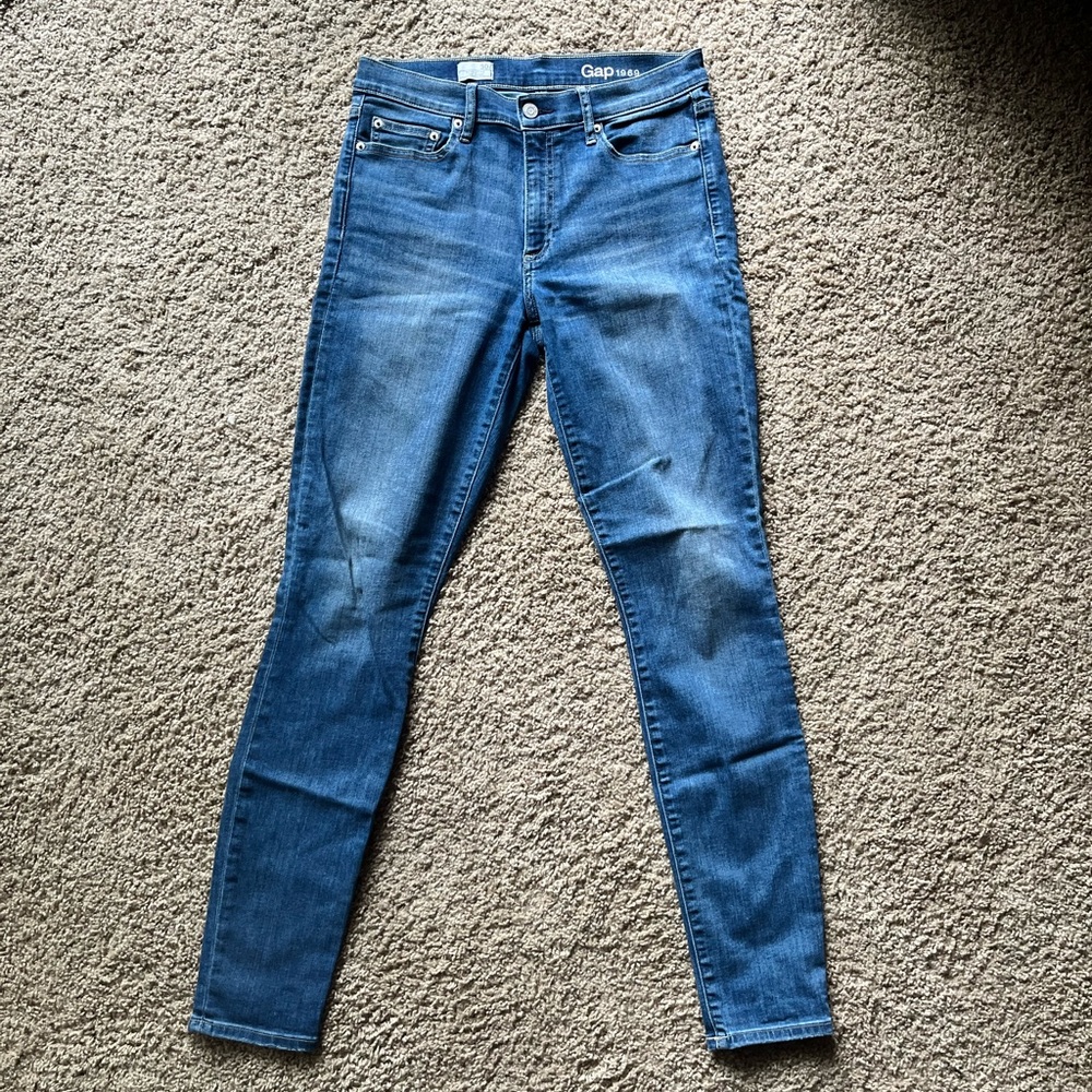 Gap True Skinny